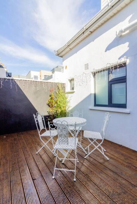 Newly Refurbished Traditional Cottage Blackrock Blackrock  Eksteriør bilde