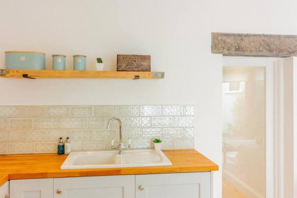 Newly Refurbished Traditional Cottage Blackrock Blackrock  Eksteriør bilde