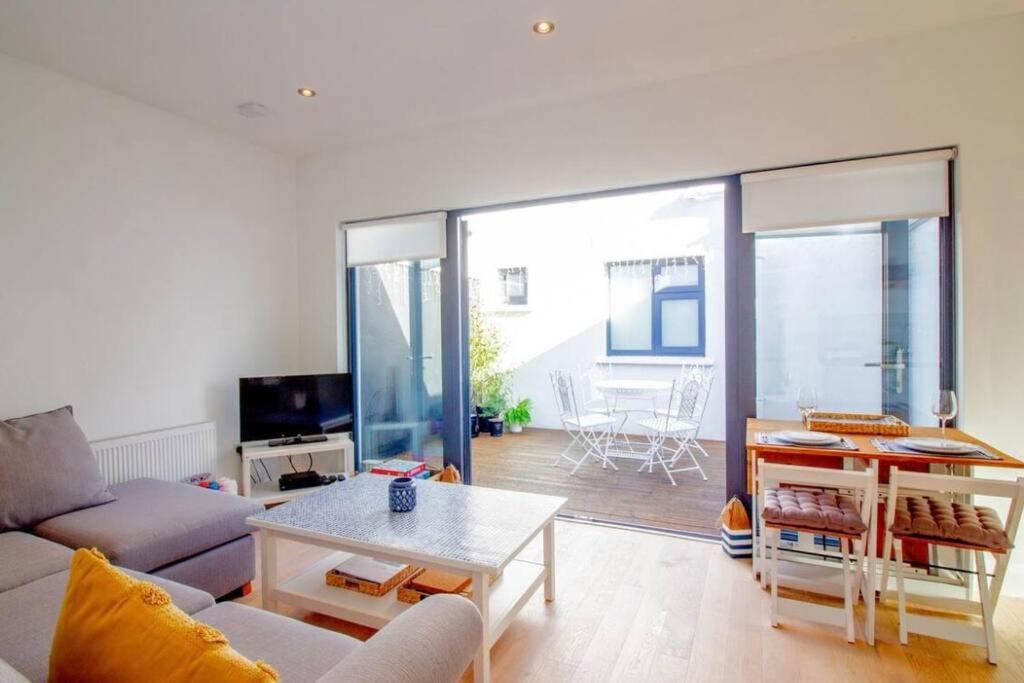 Newly Refurbished Traditional Cottage Blackrock Blackrock  Eksteriør bilde